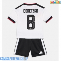 Camisa de time de futebol Alemanha Leon Goretzka #8 Replicas 1º Equipamento Infantil Mundo 2026 Manga Curta (+ Calças curtas)